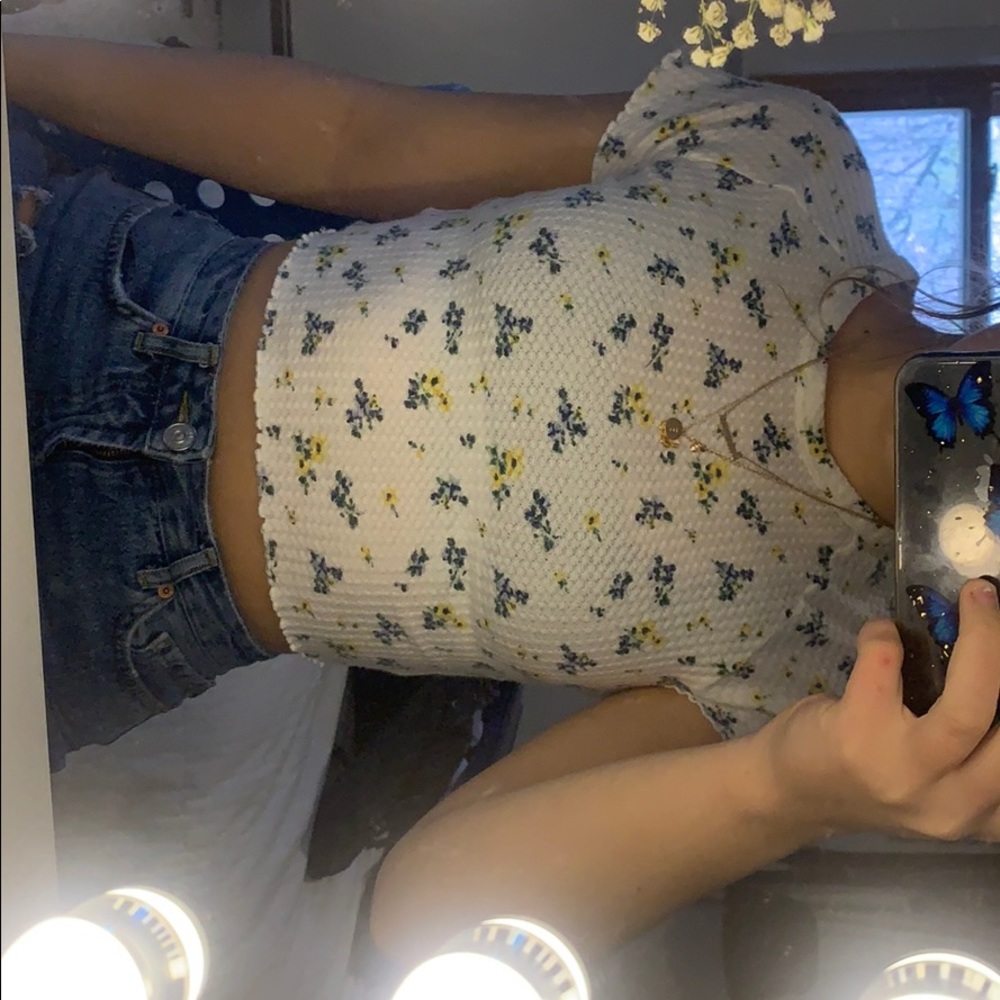 cropped floral top